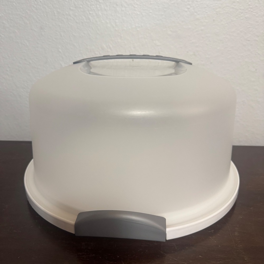 Sterilite Round Cake Server Carrier White Clear Plastic Locking Lid with Handle